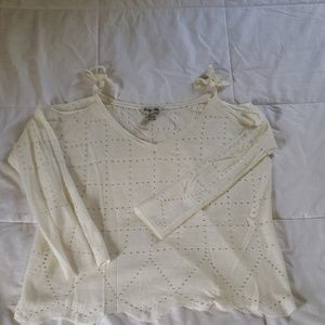 Indigo Rein Ivory cream cold shoulder sweater xl